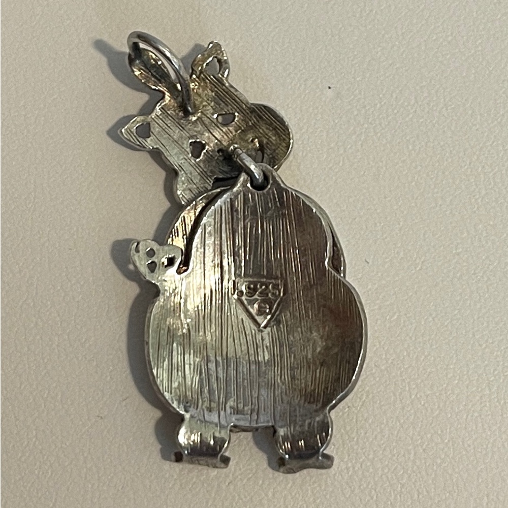 Silver Wiggle Piggie Pendant - Picture 2 of 6